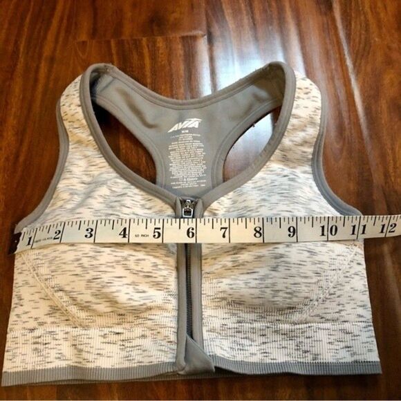 Women's Medium Support Seamless Zip-Front Sports Bra - Picture 3 of 7